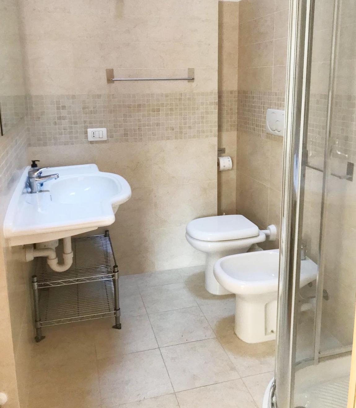 The Pearl - Apartment With Terrace Perledo Bagian luar foto