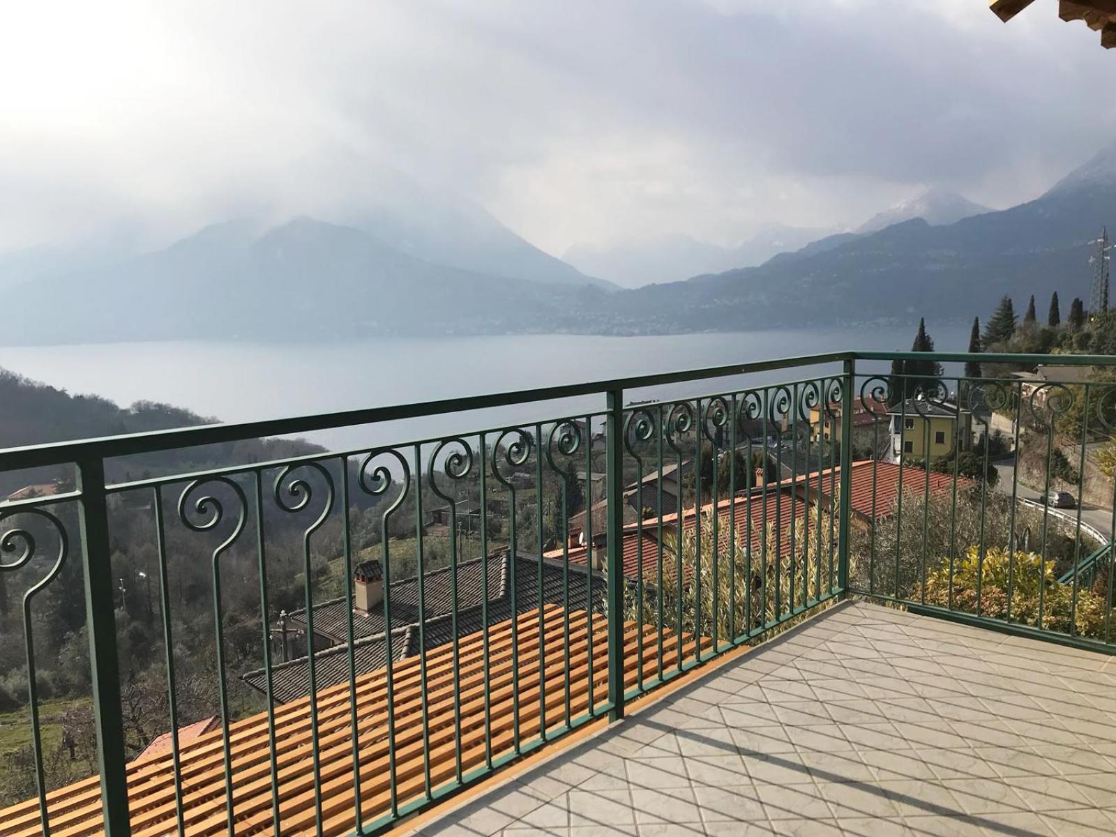 The Pearl - Apartment With Terrace Perledo Bagian luar foto