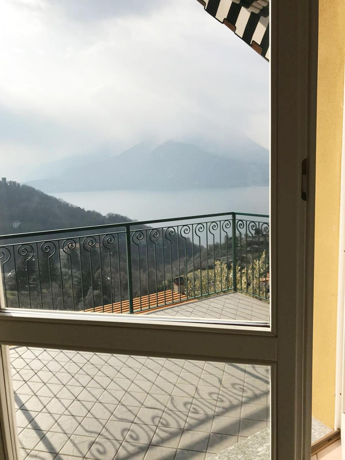 The Pearl - Apartment With Terrace Perledo Bagian luar foto